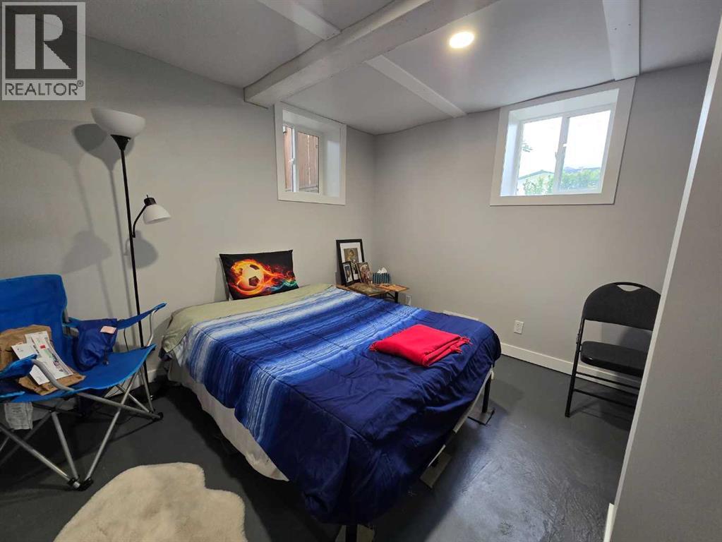 5033 6 Avenue Property Photo 14