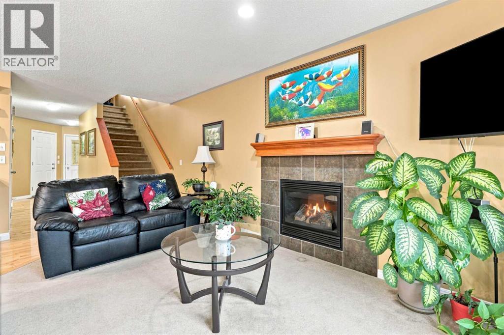 345 Saddlecrest Way Ne Property Photo 5