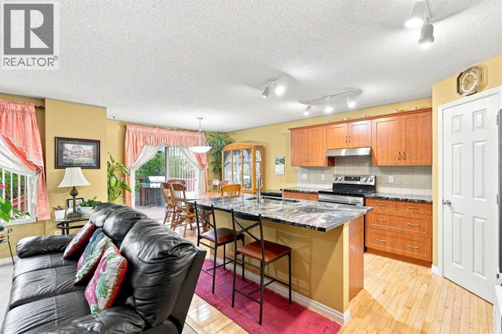 345 Saddlecrest Way Ne Property Photo 7