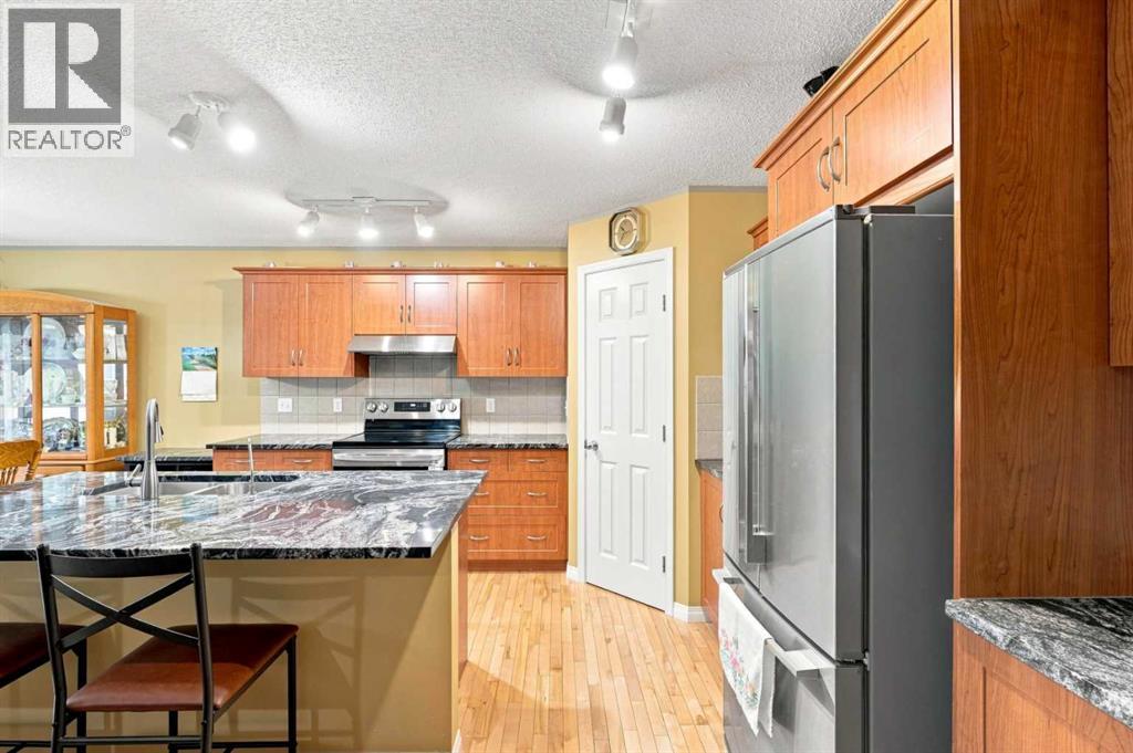 345 Saddlecrest Way Ne Property Photo 9