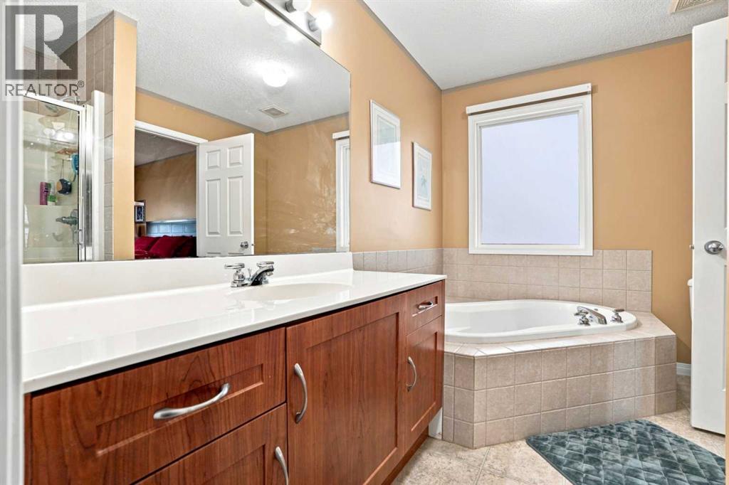 345 Saddlecrest Way Ne Property Photo 19