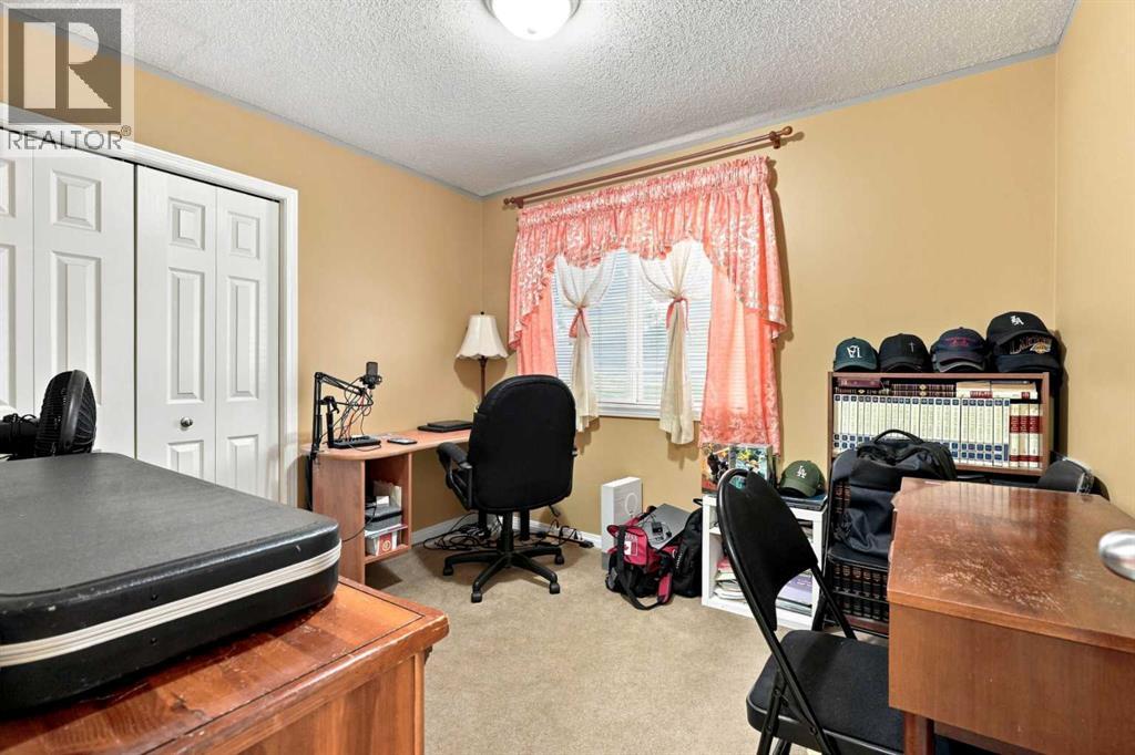 345 Saddlecrest Way Ne Property Photo 20