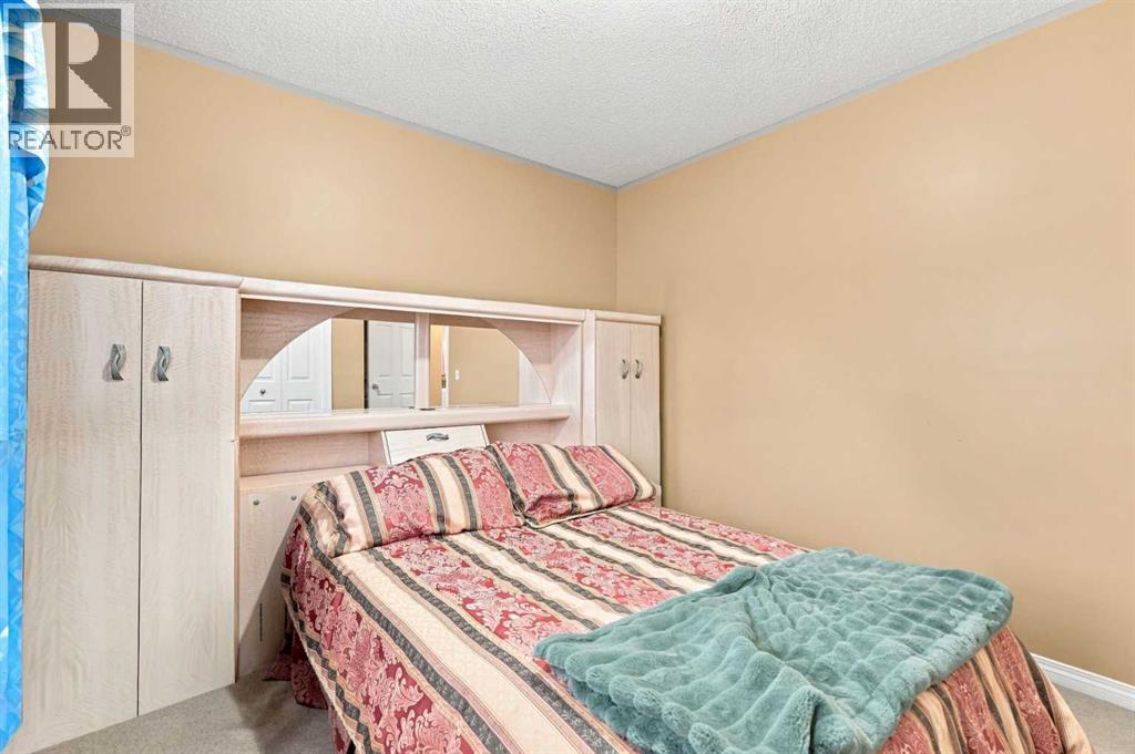 345 Saddlecrest Way Ne Property Photo 28