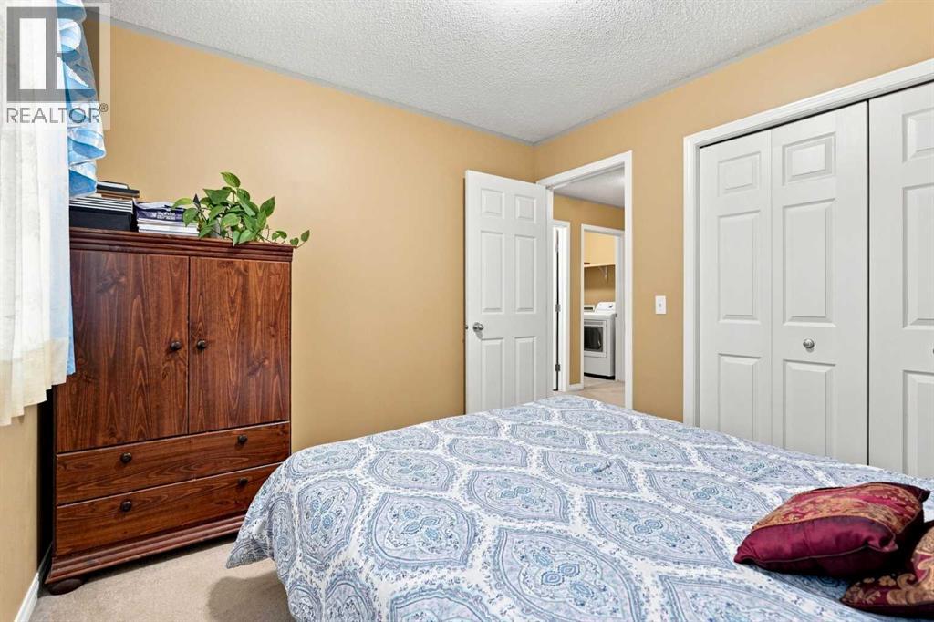 345 Saddlecrest Way Ne Property Photo 30