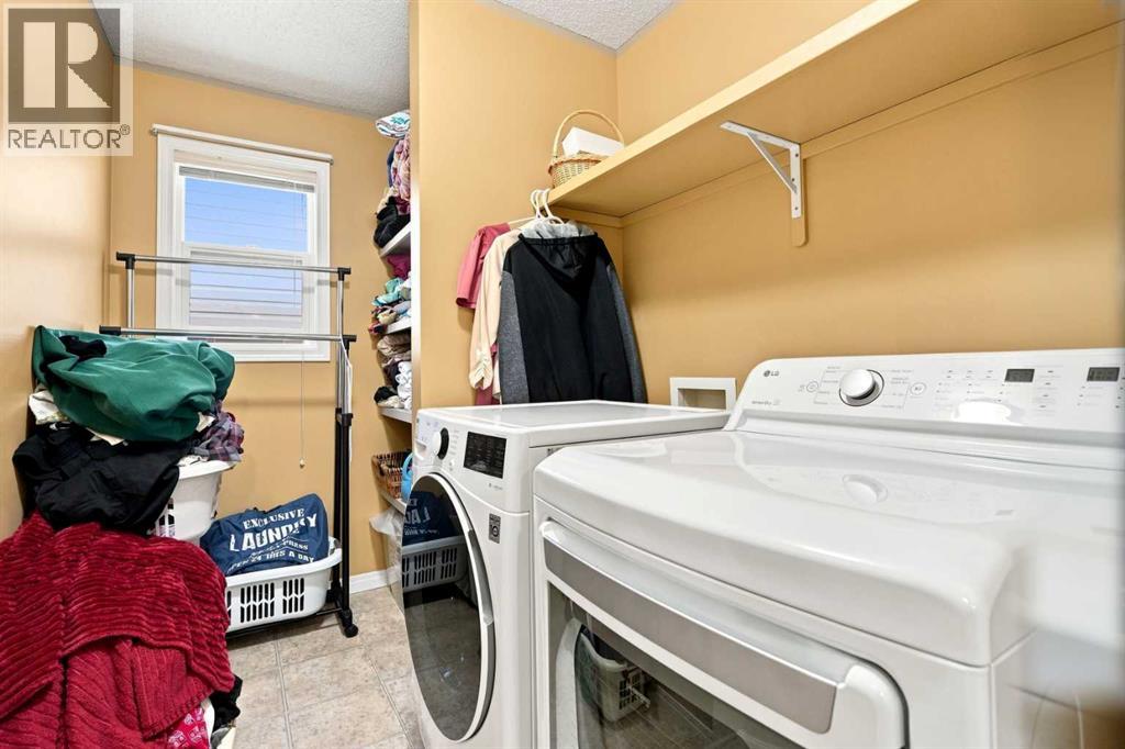 345 Saddlecrest Way Ne Property Photo 32