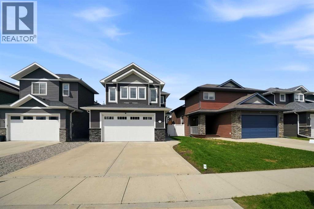 118 Viscount Drive Property Photo 2