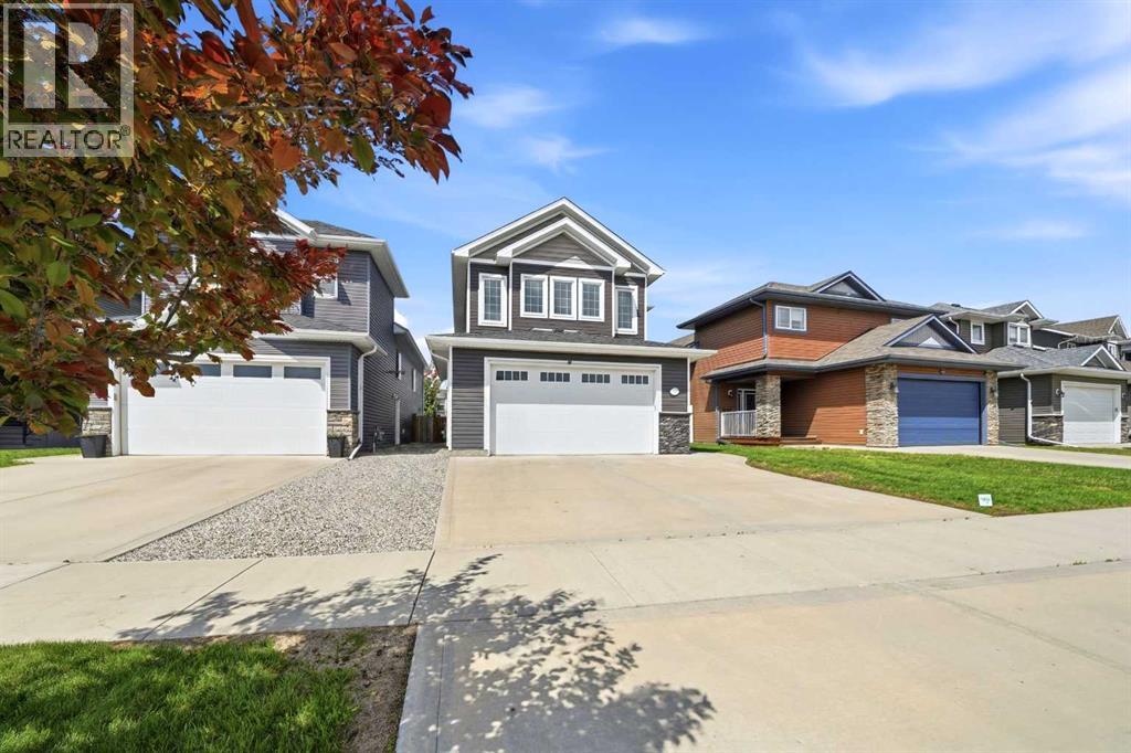 118 Viscount Drive Property Photo 3