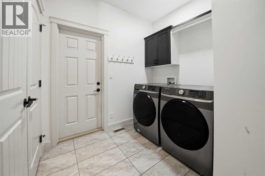 118 Viscount Drive Property Photo 13