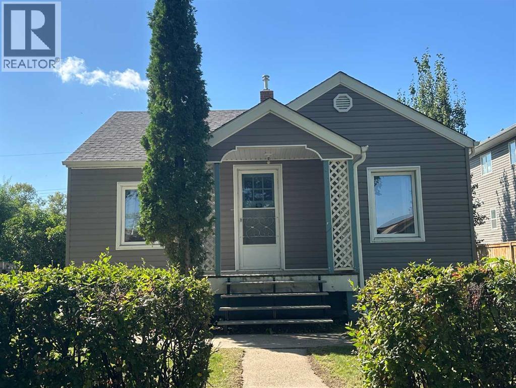 5117 53 Avenue Property Photo 1