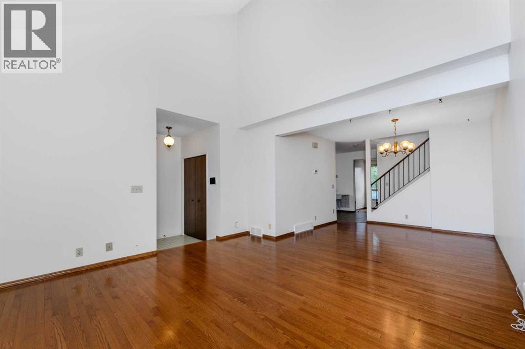 41 Edgeford Way Nw Property Photo 3