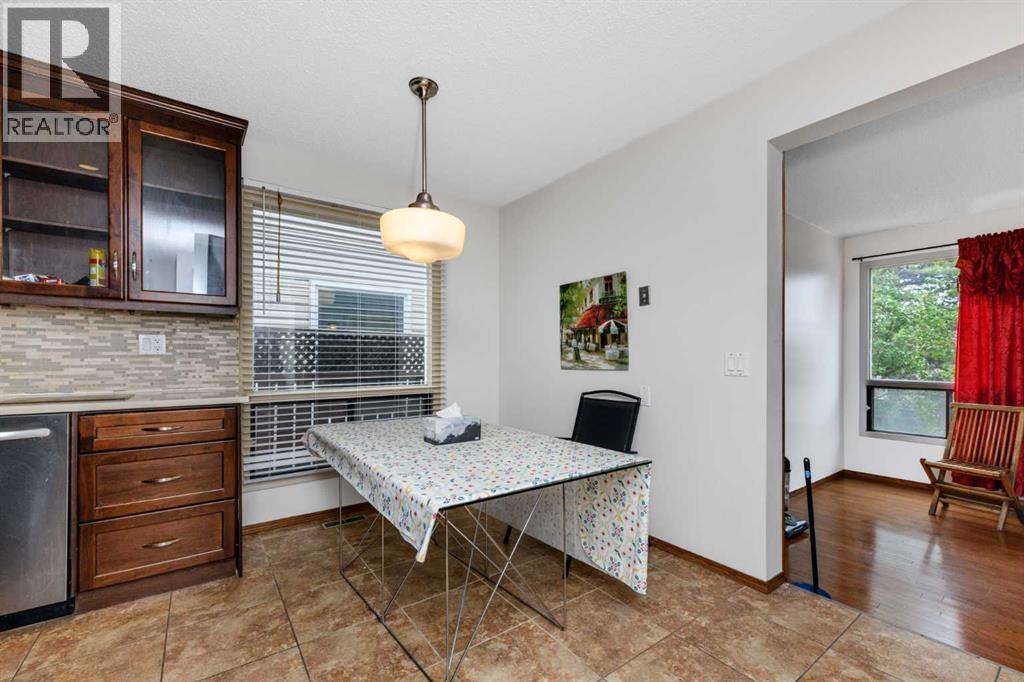 41 Edgeford Way Nw Property Photo 6
