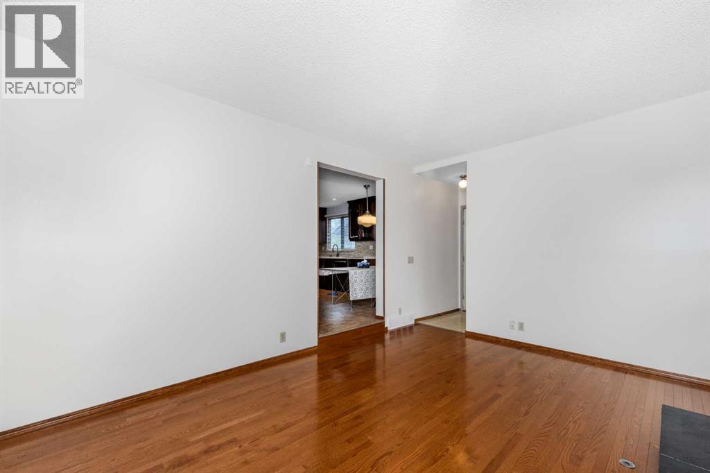 41 Edgeford Way Nw Property Photo 10