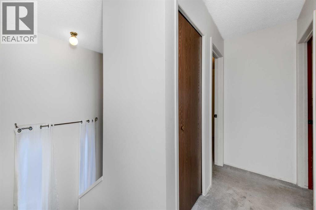 41 Edgeford Way Nw Property Photo 12