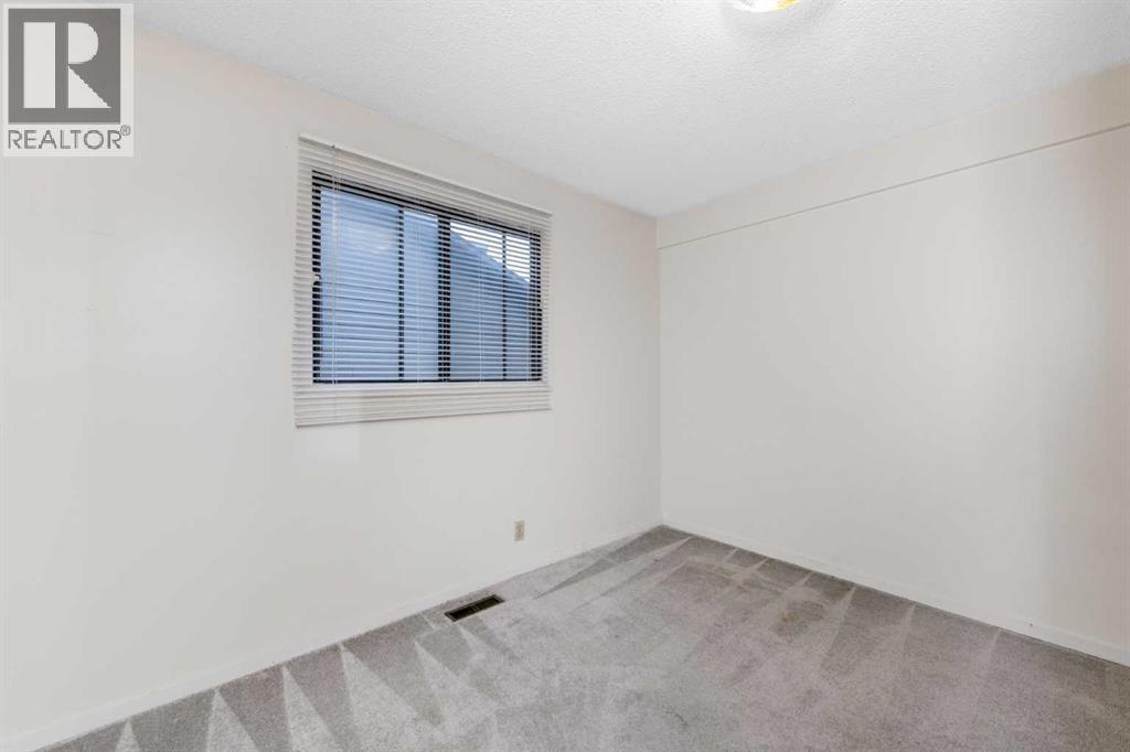 41 Edgeford Way Nw Property Photo 17