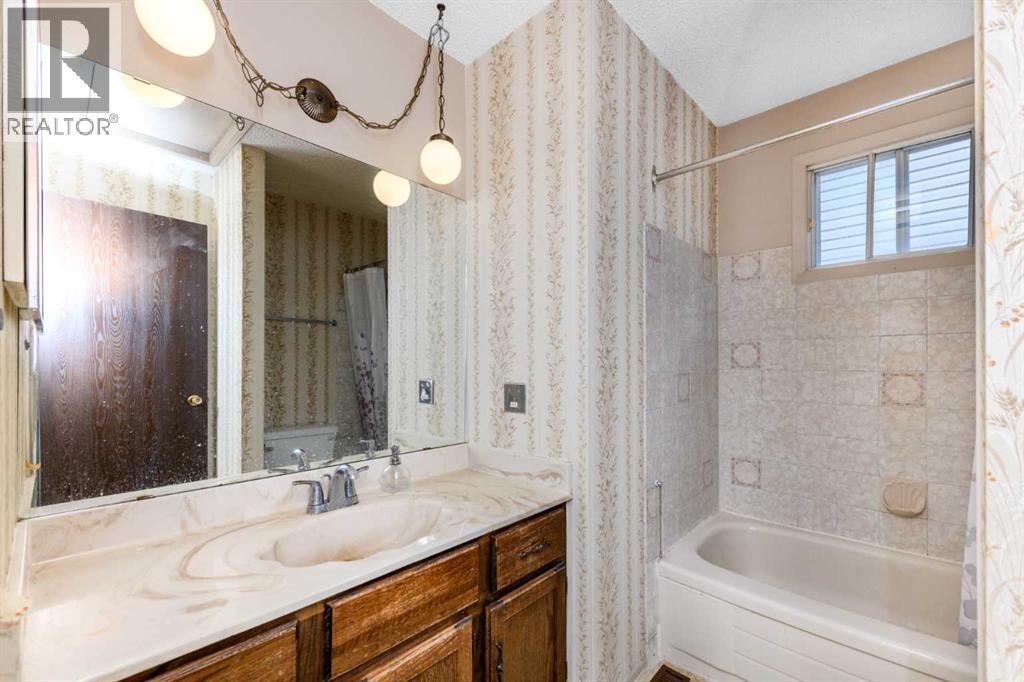 41 Edgeford Way Nw Property Photo 19