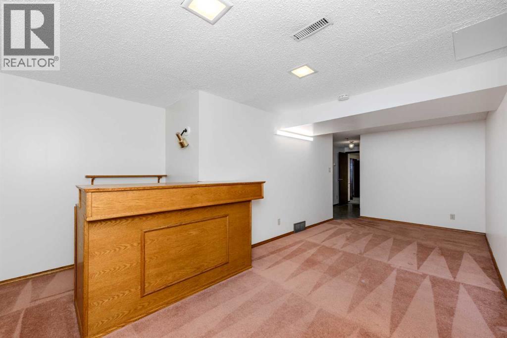 41 Edgeford Way Nw Property Photo 25