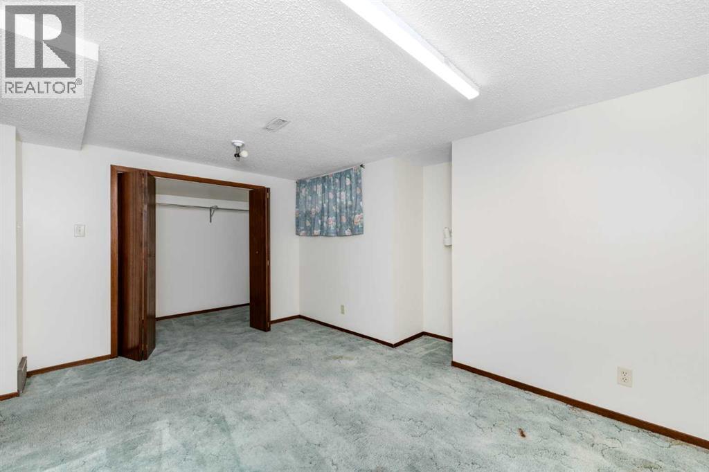 41 Edgeford Way Nw Property Photo 27