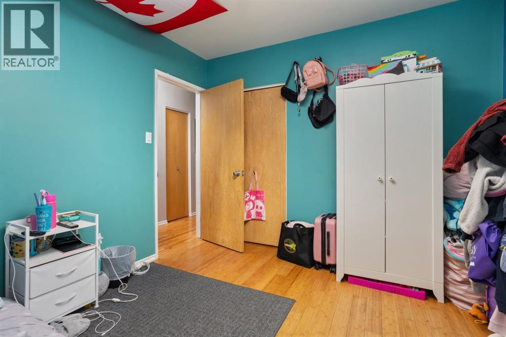 5402 52 Street Property Photo 19