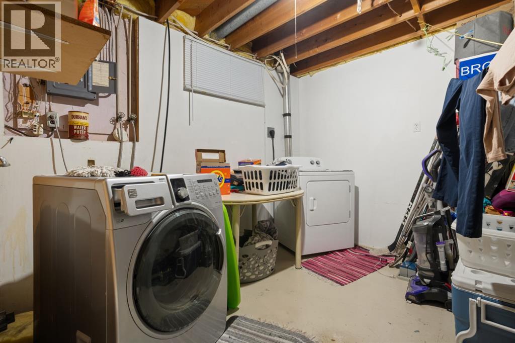 5402 52 Street Property Photo 28