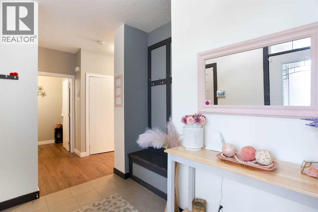 244 Nolanhurst Crescent Nw Property Photo 4
