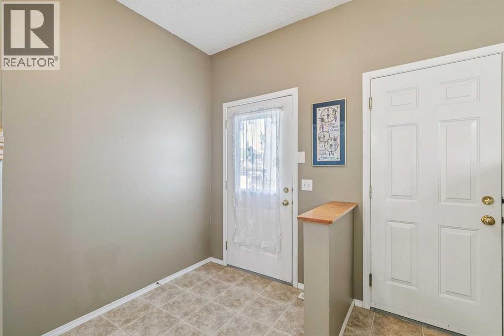 13 Evansbrooke Way Nw Property Photo 3
