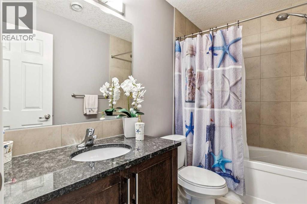 437 Kinniburgh Boulevard Property Photo 36