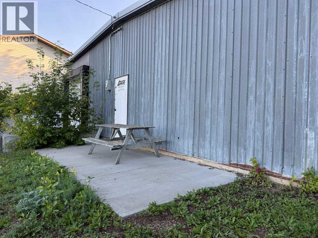 125 2 Avenue Se Property Photo 12