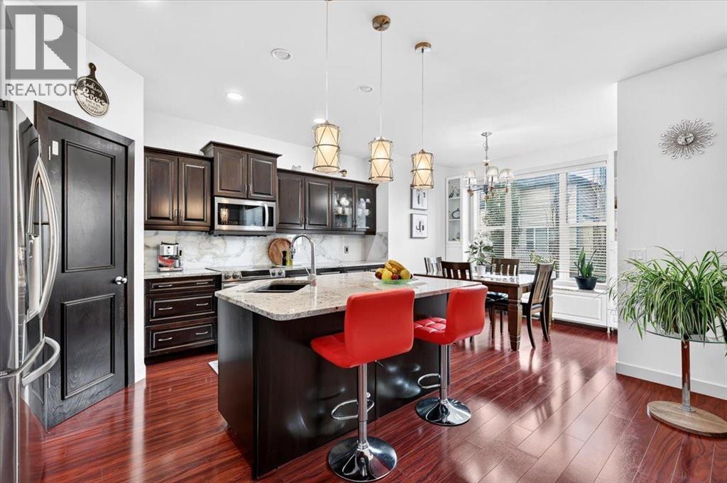 60 Everoak Close Sw Property Photo 8