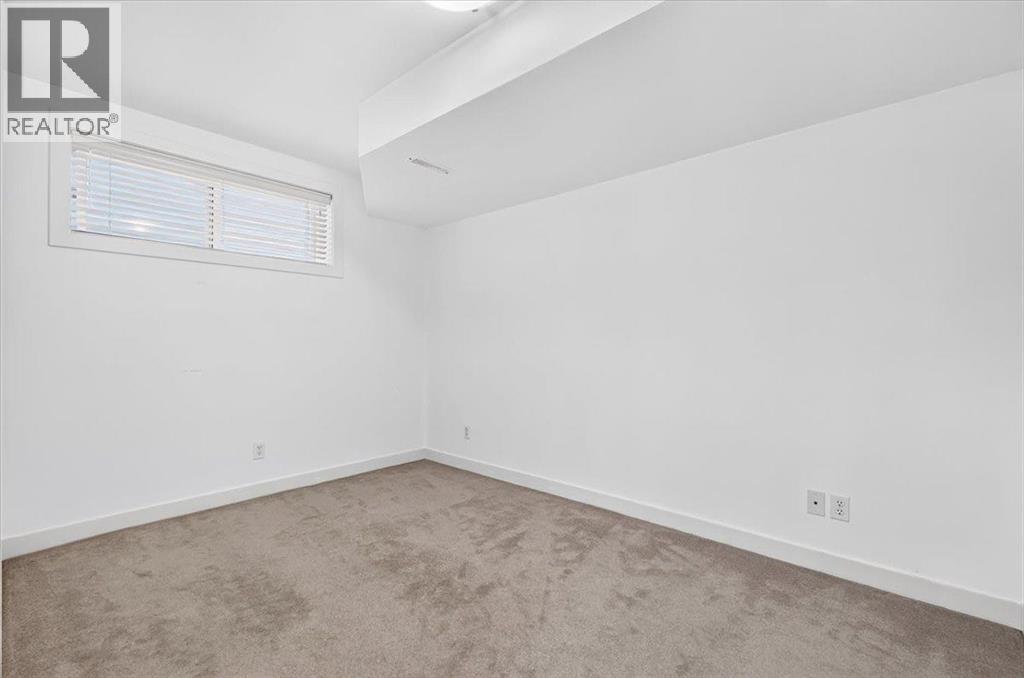 60 Everoak Close Sw Property Photo 40