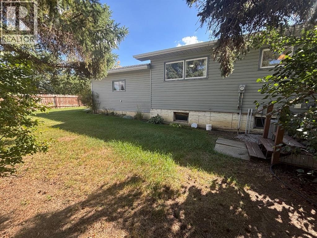 5404 47 Street Property Photo 18