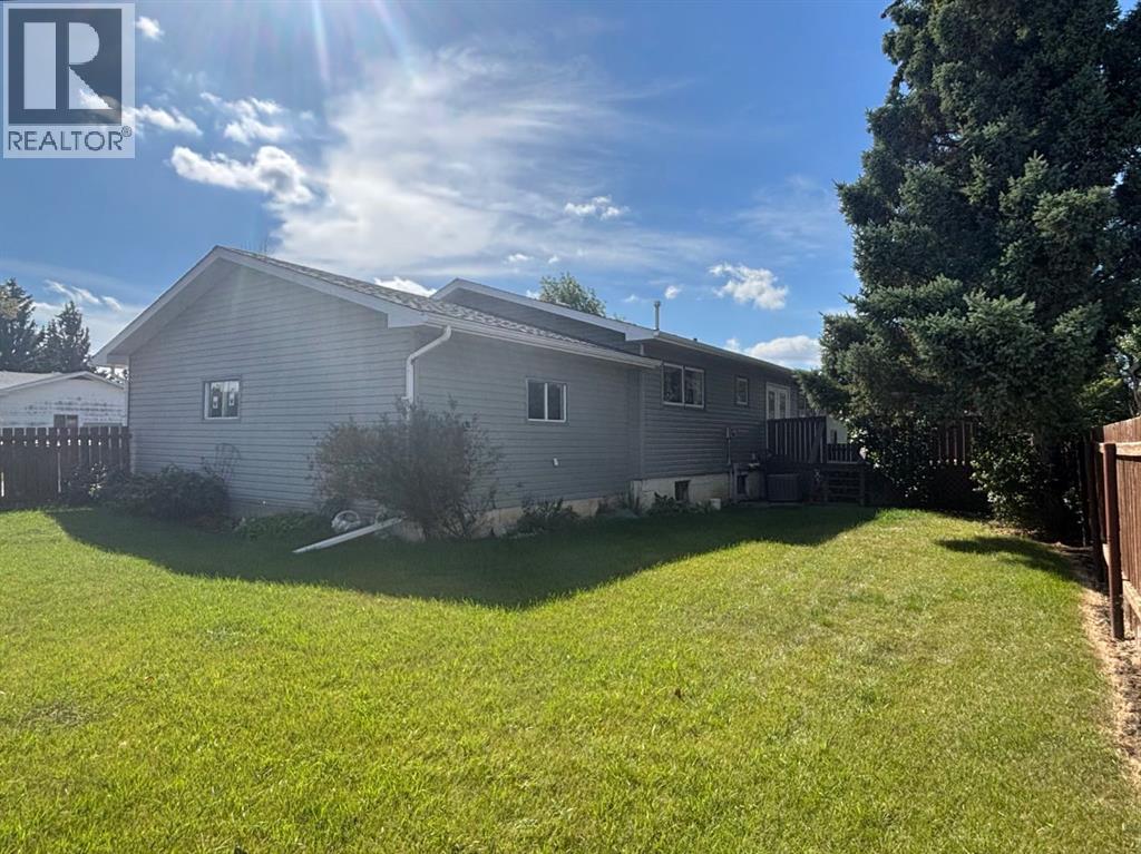 5404 47 Street Property Photo 20