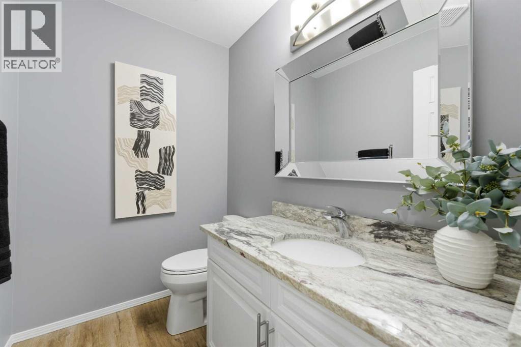 40 Valley Creek Crescent Nw Property Photo 12