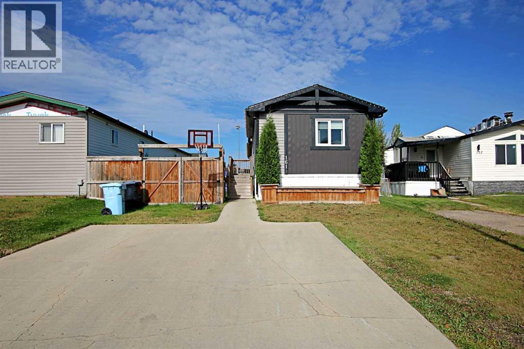 161 Card Crescent Property Photo 1