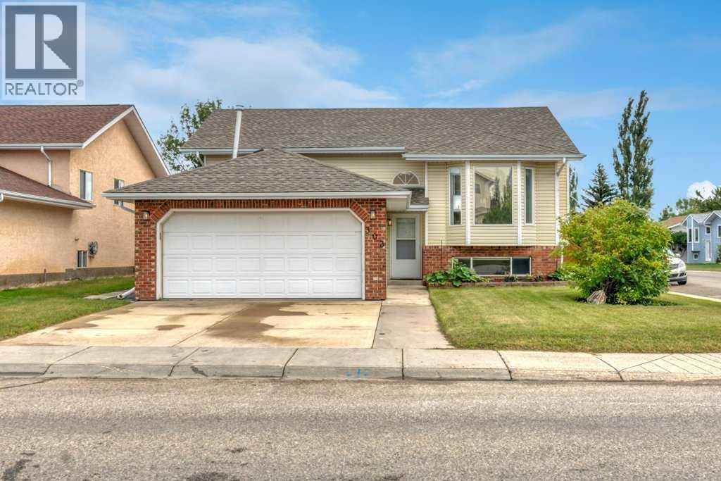 303 Strathaven Drive Property Photo 2