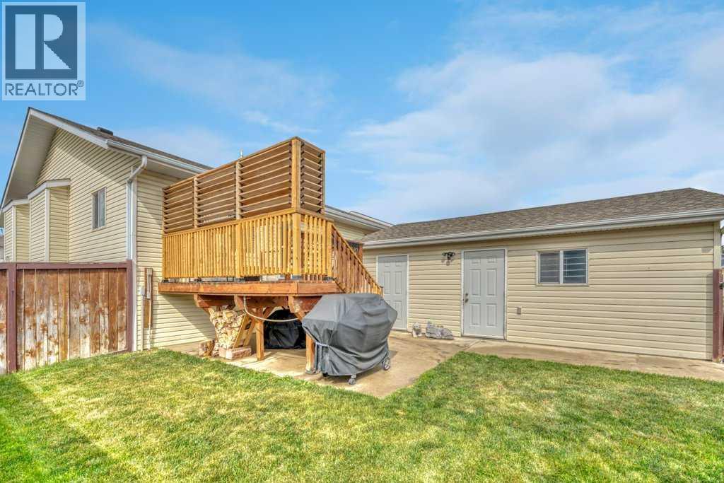 303 Strathaven Drive Property Photo 7