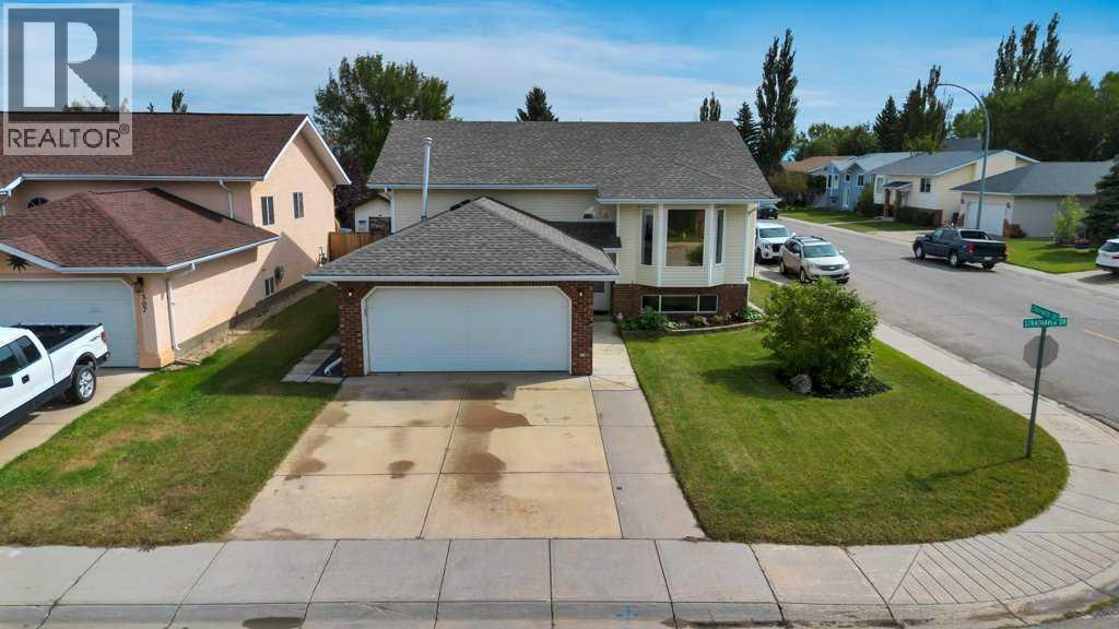 303 Strathaven Drive Property Photo 9