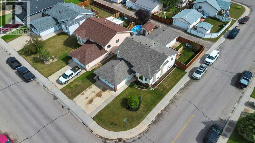 303 Strathaven Drive Property Photo 10