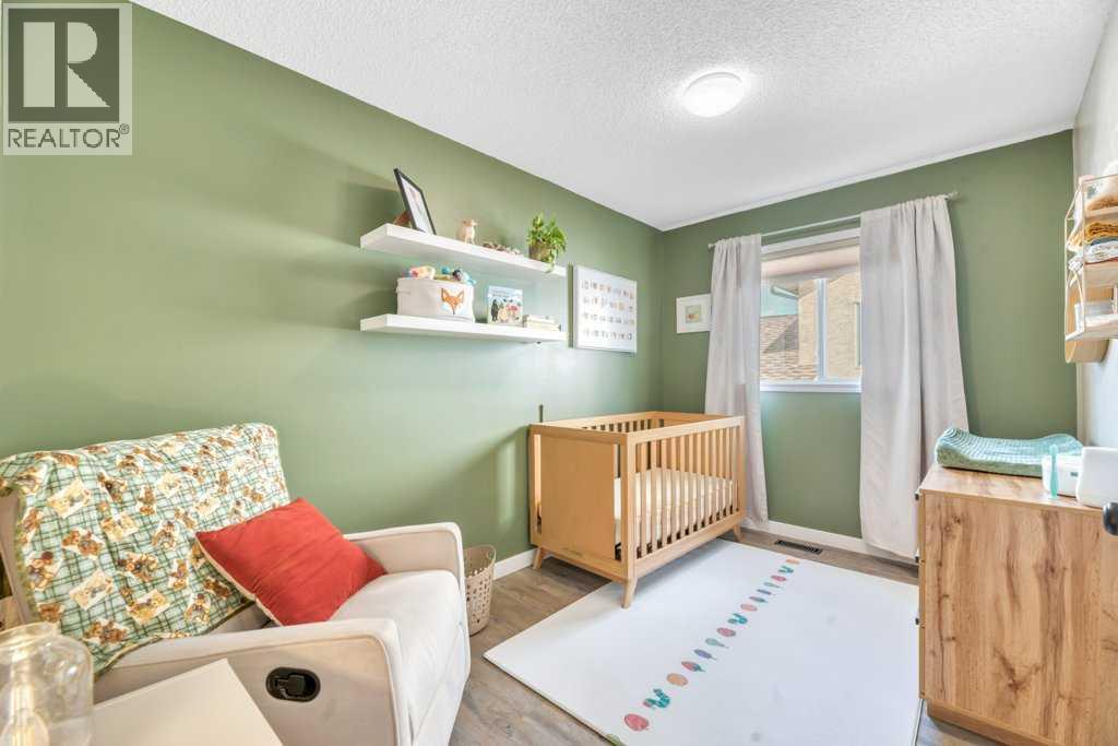 303 Strathaven Drive Property Photo 26