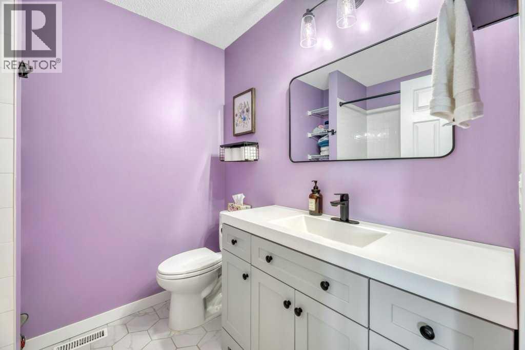 303 Strathaven Drive Property Photo 28