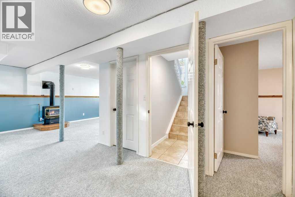 303 Strathaven Drive Property Photo 32