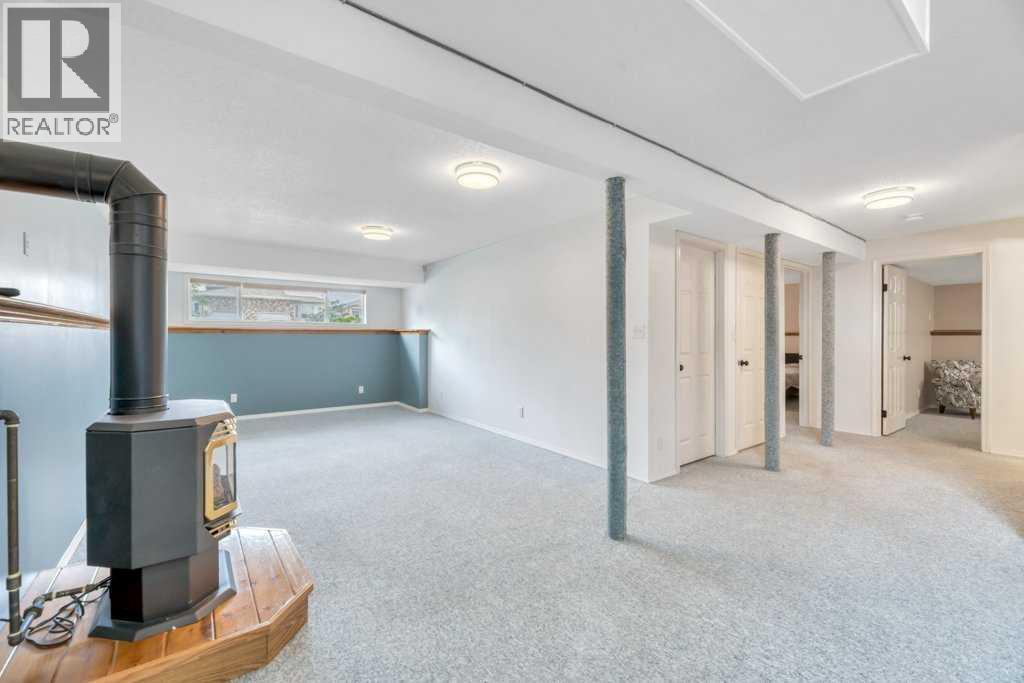 303 Strathaven Drive Property Photo 33