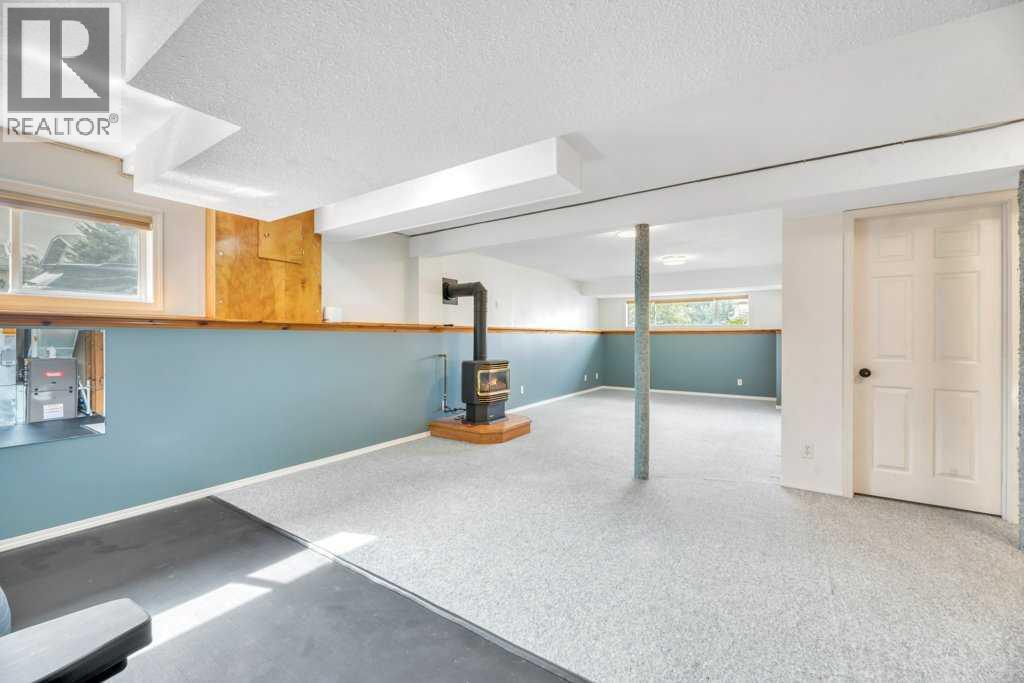 303 Strathaven Drive Property Photo 34