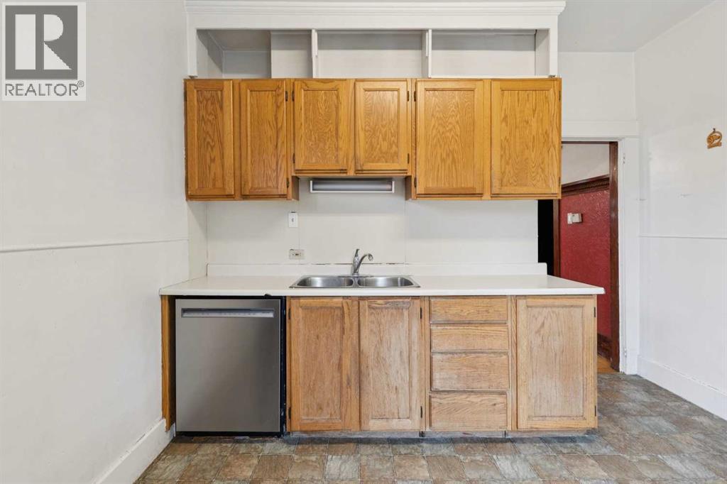 2003 26a Street Sw Property Photo 11