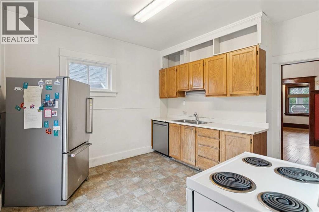 2003 26a Street Sw Property Photo 12
