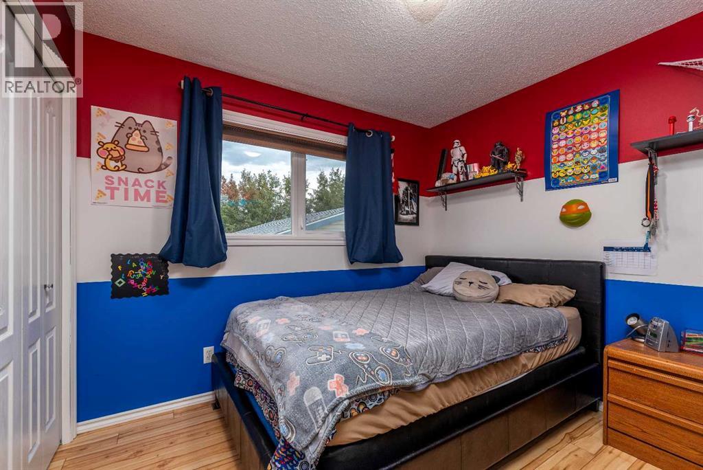 511 2 Street E Property Photo 13