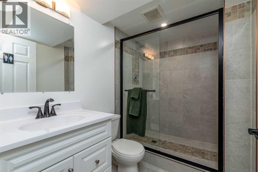 511 2 Street E Property Photo 26