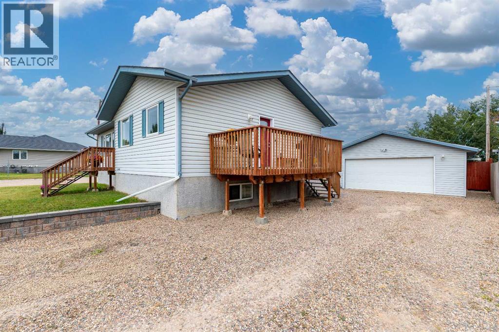 511 2 Street E Property Photo 31