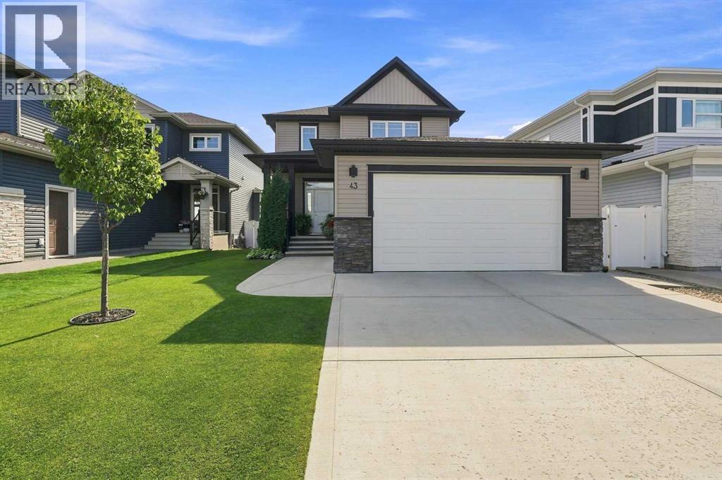 43 Vancouver Crescent Property Photo 1