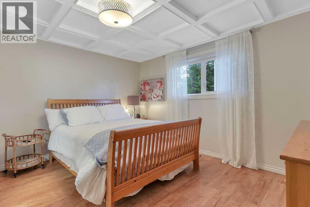 3318 41 Avenue Property Photo 14