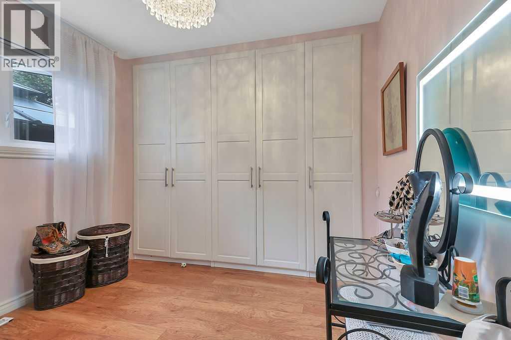 3318 41 Avenue Property Photo 18